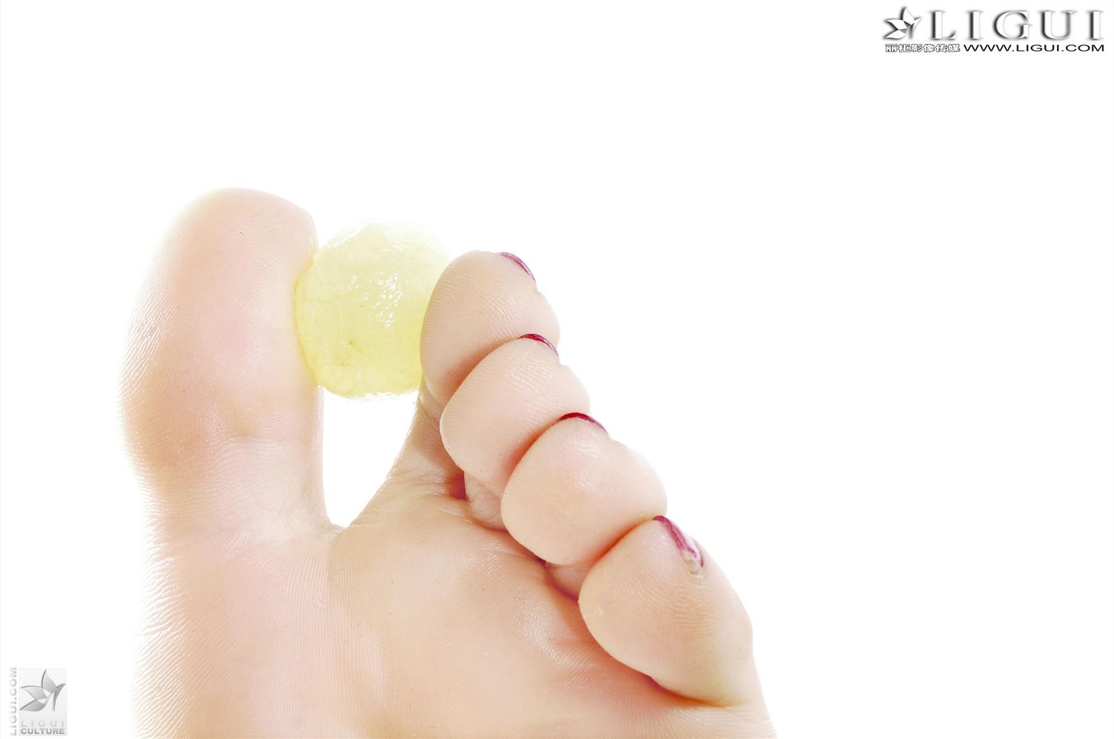 [Ligui丽柜]2012.09.20 Model 雯雯 国产性感美女图片